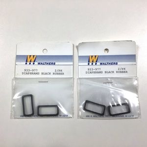 Walthers HO Scale Diaphragms Passenger Train Car Detail Parts Two 2Pks 933-977